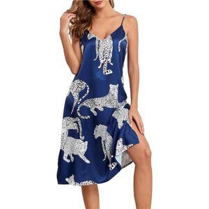 ✨ Sexy Satin Nightgown – Leopard Print, V-Neck, Silky & Elegant Sleepwear ✨